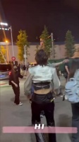 李斯丹妮叶童何洁长沙重聚激动相拥