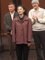 文章没换女友，还是话剧女演员凤梨，偶尔小聚也胜新欢