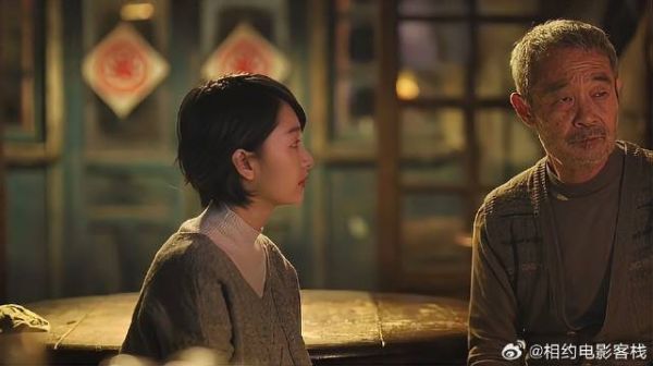《后来的我们》周冬雨 井柏然 还是朋友，周冬雨分手了竟然还去井柏然家过年
