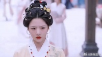 “这才符合大小姐出行嘛，身边有会武的丫鬟而不是等别人来救”