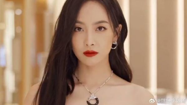 宋茜红毯“进化史”，从仙女范到女王范，每次都是艳压全场的存在