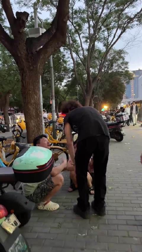 我自己的老婆，岂容你歪果仁说三道四！