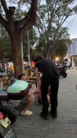 我自己的老婆，岂容你歪果仁说三道四！