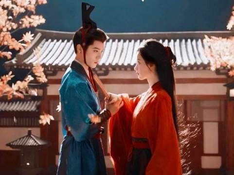 表面看是她执子布局、主动邀约,实则谢燕来早已心悦诚服、甘之如饴!翘楚开播