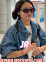 粉丝一句浪姐8让惠英红老师变成拨浪鼓了