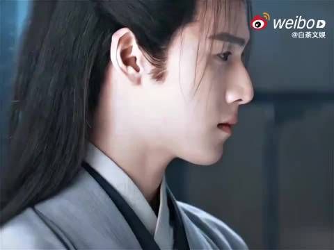 李昀锐从沙场战将到都市少年，战损神态切换自如