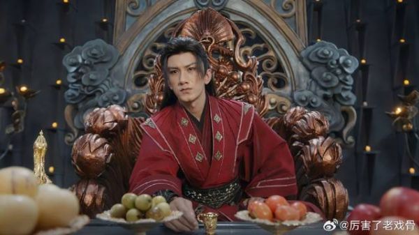 笛飞声重回金鸳盟 哪料上来就杀鸡儆猴，太霸气！