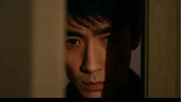朱一龙这眼神戏绝了，你分得清他是守护者还是叛徒吗？