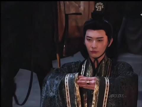 这个王瑞昌害我莫名其妙笑了一下