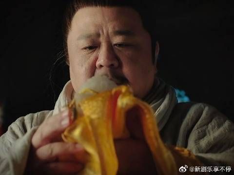朱胖胖看见玉玺眼都亮啦