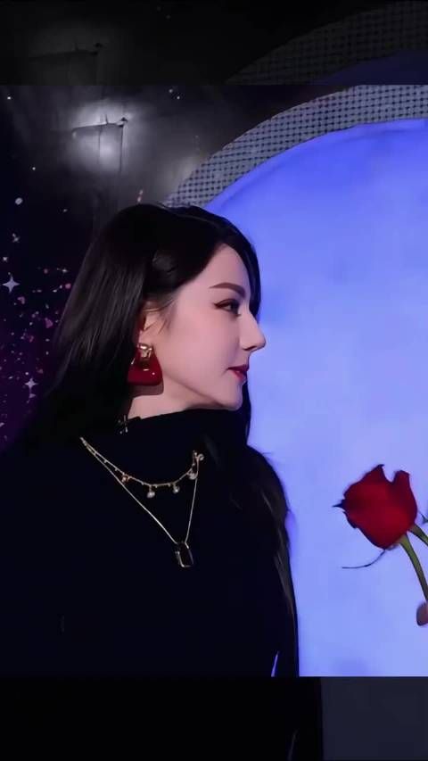 啊？！大早上看到迪丽热巴陈飞宇恋情天塌了，吃瓜不信瓜，美女独美