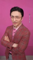 刘旸教主这个造型，莫名很合适，有种开口就会给你说“成功学”的感觉