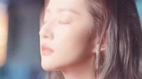 灯光一响，闪亮登场！ 此女完全是天生的大明星！