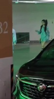 奔跑吧收官全员穿队服亮相，白鹿戴蓝色美瞳
