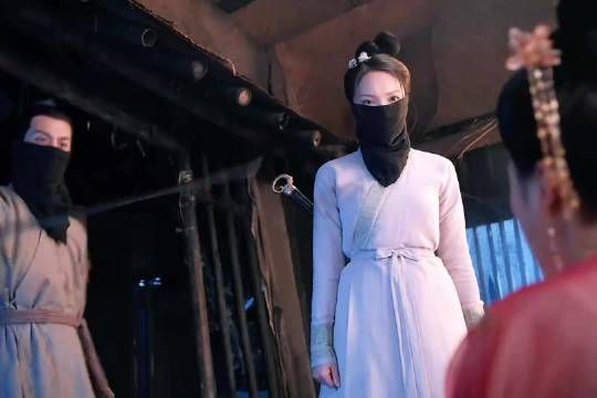 第一次见女主茶里茶气的真欠扁，实在是太搞笑了！