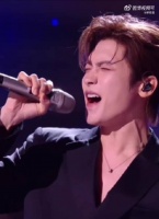 侯明昊歌声和脸一样能打哎，来给音综上强度了哈哈哈