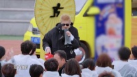 鹿晗捉弄王勉泼水调皮捣蛋