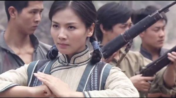这部电视剧是刘涛主演的啊，剧中还有“三德子”刘涛什么时候也演过抗日剧啊！