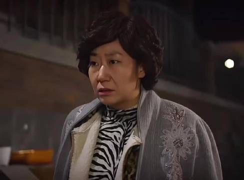 请回答1988：不喜欢拜托别人及有边界感的阿泽，为了金社长却去打破原则