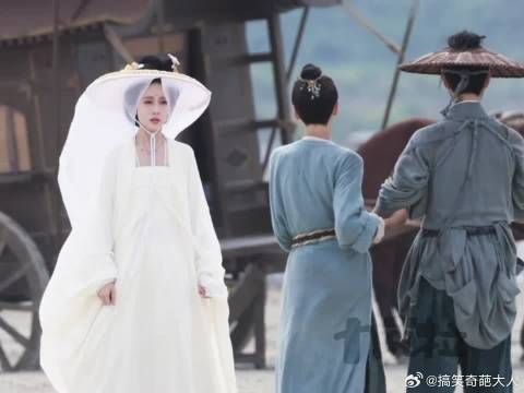 “我害怕以后再也看不见她，脑海里只能记住她转身离开的样子”