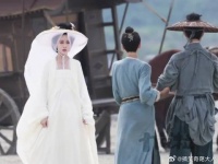 “我害怕以后再也看不见她，脑海里只能记住她转身离开的样子”