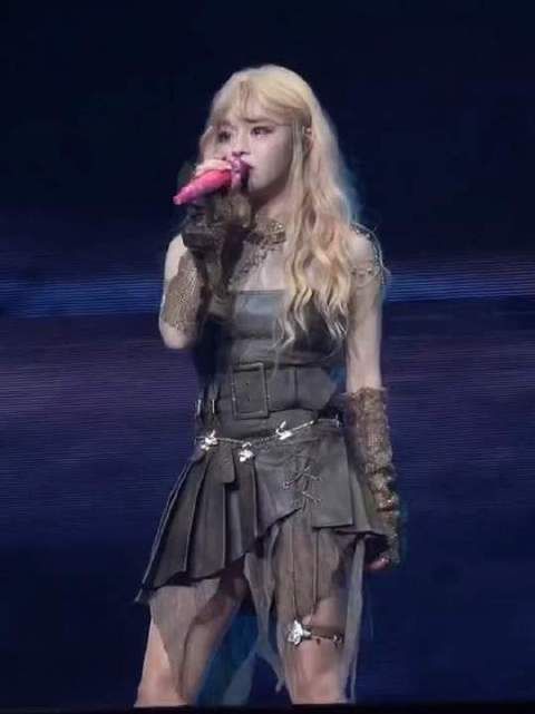 黄霄雲《左手指月》真的夯爆了!绝对的神级现场!