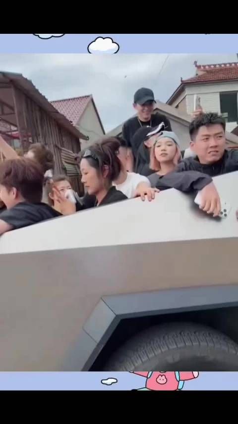 仙洋这车买的值个，当四轮子用，后面不拉东西， 专拉人，就玩就乐呵