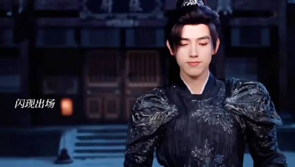 迪丽热巴陈飞宇主演《白日提灯》剧版灵主造型亮相