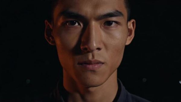 非遗国风大片震撼上演，烈焰铁花演绎千年技艺