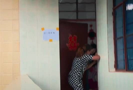 李金铭农村综艺冲突升级，因一桶水引发家庭矛盾