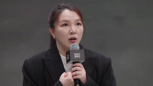 导演左近谈GAI17年变化，提及妻子瞬间开朗