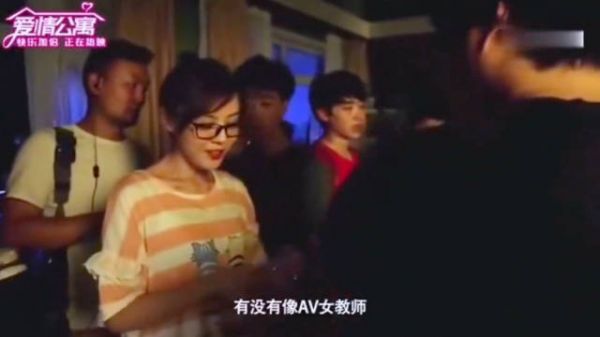 挖到早年《爱情公寓》剧组花絮,美嘉私下状态和剧里反差直接惊艳!