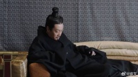 才解决宫变，秦王拖着病躯也要阅兵 并且立马立嬴政为太子