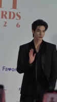 给小韩一点浓颜震撼，一个在热转的韩网帖子