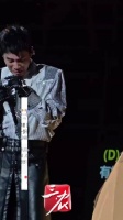 陈小春因退票数度哽咽落泪