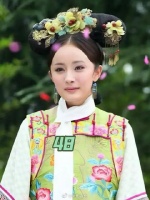 皇上龙心大悦，赐给八阿哥宝弓