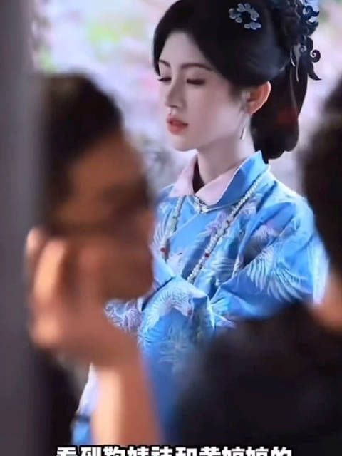 黄婷婷回应被换角事件，揭露影视圈合同漏洞