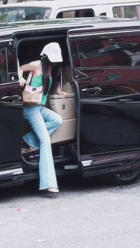 书欣真的好长～～～一条 什么时候才能看到何盼的正式妆造等不及了