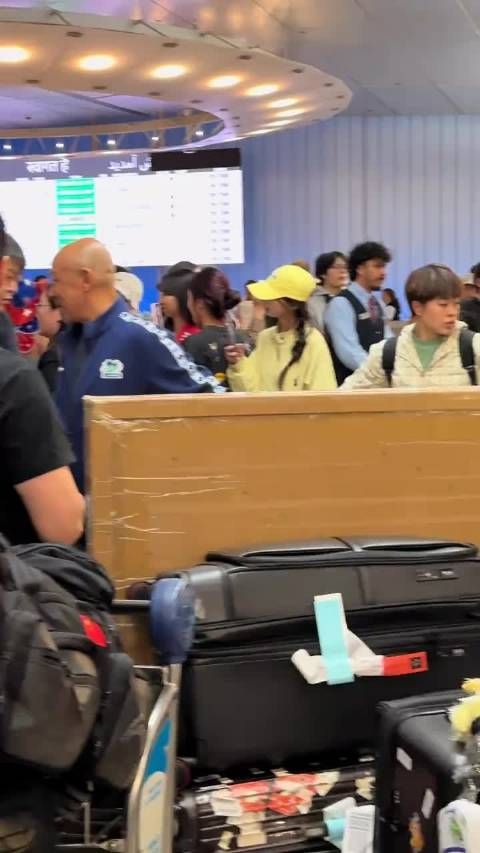 亮晶晶的葡萄眼 CR：2Nancy