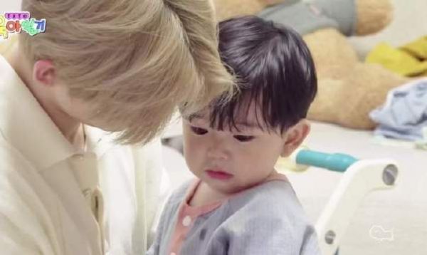 崔秀彬育儿日记曝光,yoojun依偎欧妈寻安慰
