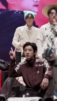 kpop届最适合喊欧巴的人正是朴灿烈 和阿迪的适配度怎能如此之高