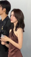 超近距离看哈妮克孜！美得像Ai 脸超级小！ *