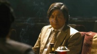 黑帮火并昔日老大啤酒瓶爆头自立门户小弟