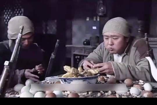 鬼子伪装八路军,竟因鸡蛋暴露身份