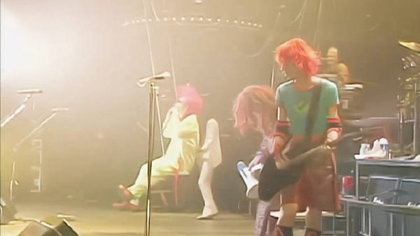 hide 松本秀人 xjapan日本早期摇滚乐队有多疯狂“那时大家都很纯粹”