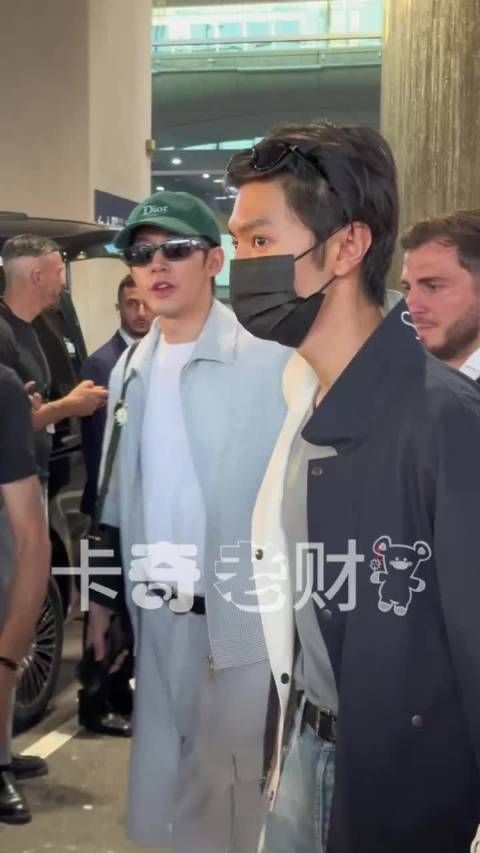 邓为回应陈哲远机场认错，两人曾微博之夜同框