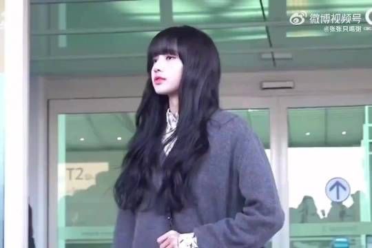 Lisa与LV三公子确认分手,男方哥哥已取关