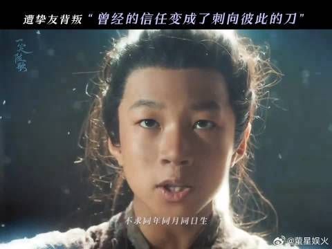 打了一套组合拳
