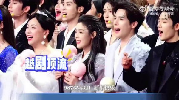 陈丽君新舞台《霸王别姬》，一人分饰三角，唱完你的唱你的，演完你的演你的