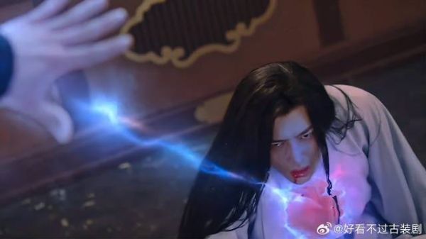 裴洛为延长寿命心起邪念，亲手杀死绛晨，让颜淡都崩溃